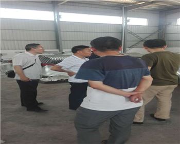 萬通公司李總考察鍍鋅波紋鋼管制造企業(yè)