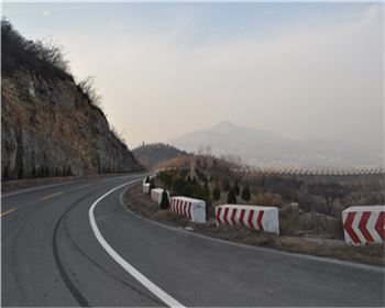 路線總體設(shè)計(jì)應(yīng)考慮哪些因素？